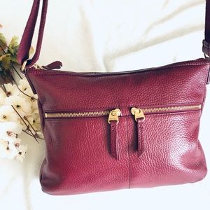 Elegant Burgundy Leather Crossbody Bag